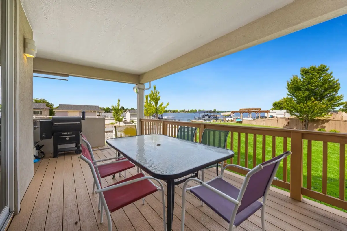 Covered Decks & Roof Structures in McAllen, TX